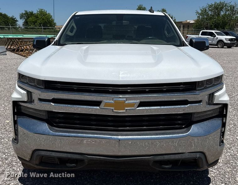 image for item EJ8786 2019 Chevrolet Silverado 1500 Double Cab pickup truck