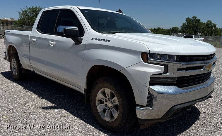 image for item EJ8786 2019 Chevrolet Silverado 1500 Double Cab pickup truck