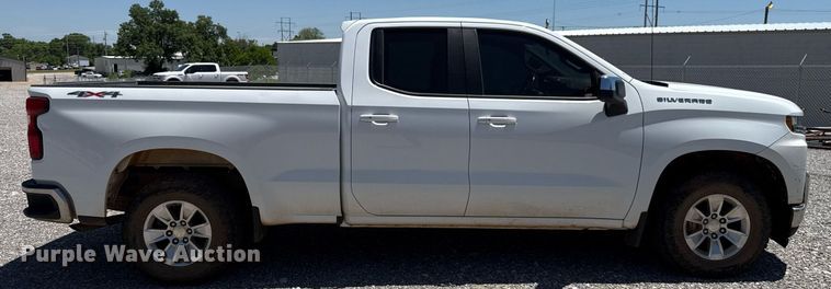 image for item EJ8786 2019 Chevrolet Silverado 1500 Double Cab pickup truck