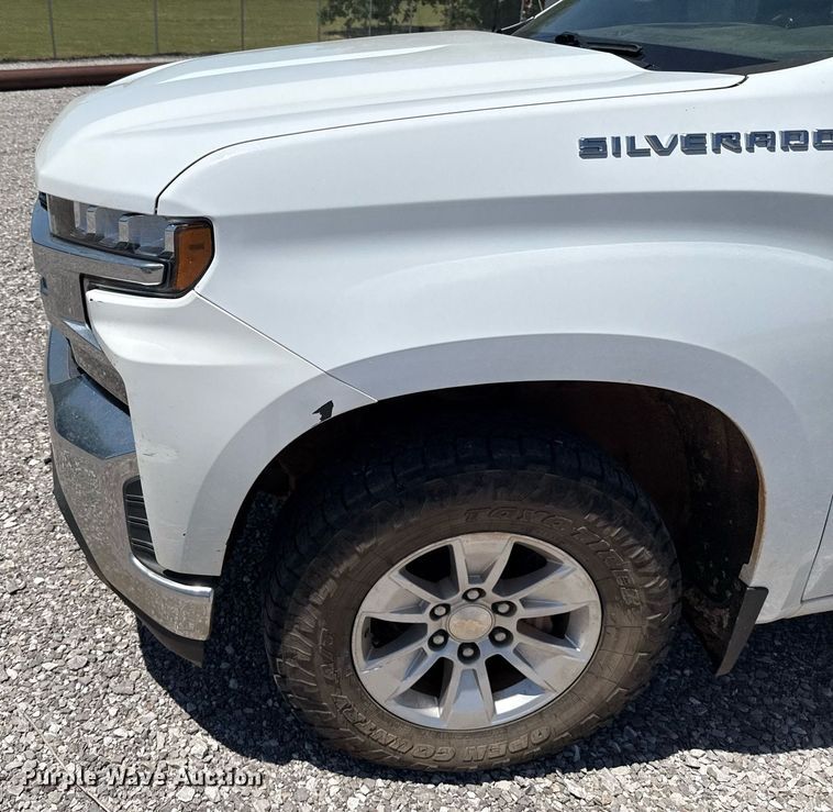 image for item EJ8786 2019 Chevrolet Silverado 1500 Double Cab pickup truck