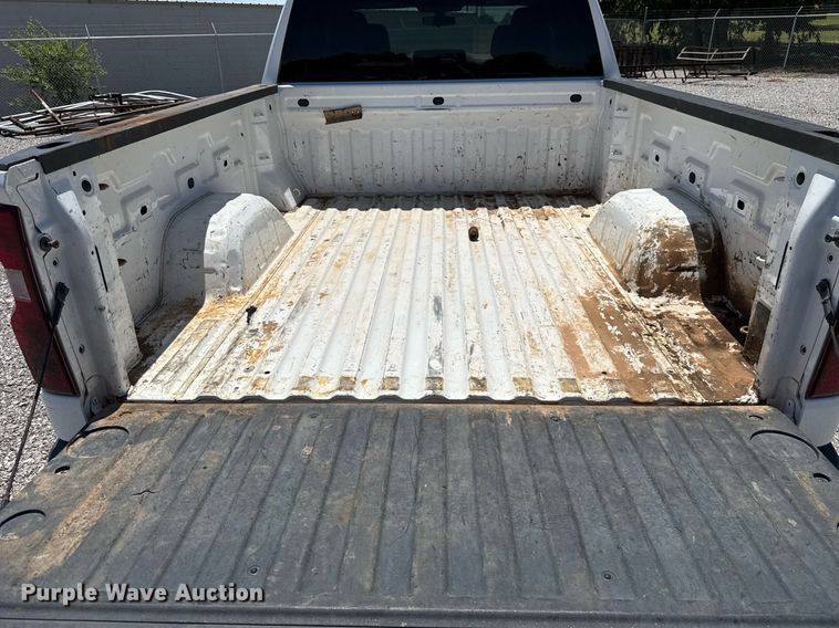 image for item EJ8786 2019 Chevrolet Silverado 1500 Double Cab pickup truck