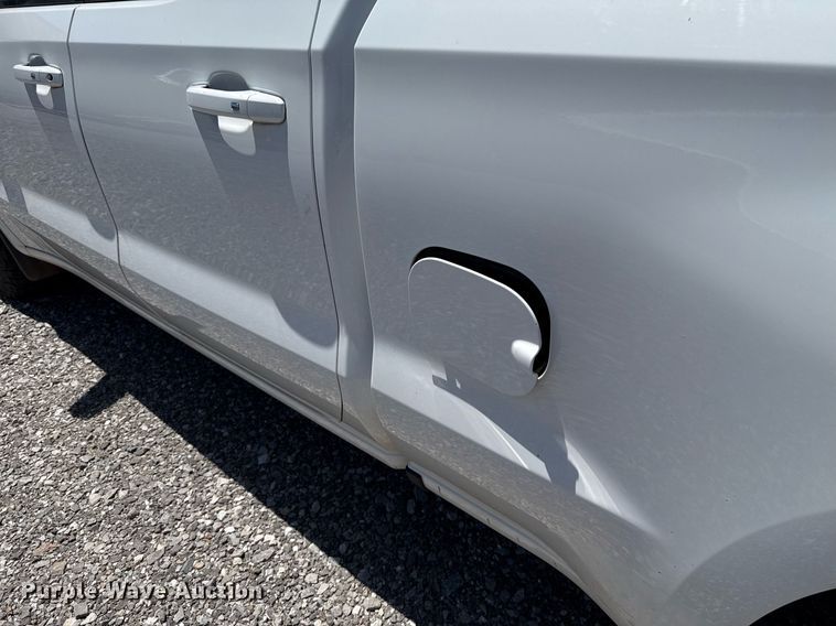 image for item EJ8786 2019 Chevrolet Silverado 1500 Double Cab pickup truck