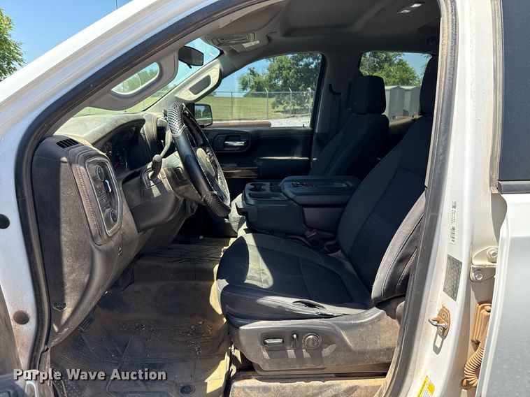 image for item EJ8786 2019 Chevrolet Silverado 1500 Double Cab pickup truck