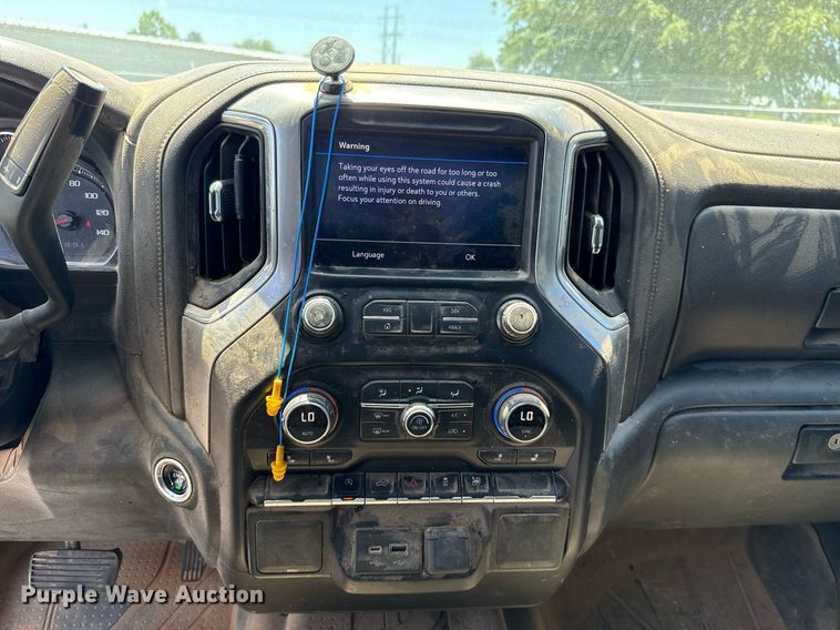 image for item EJ8786 2019 Chevrolet Silverado 1500 Double Cab pickup truck