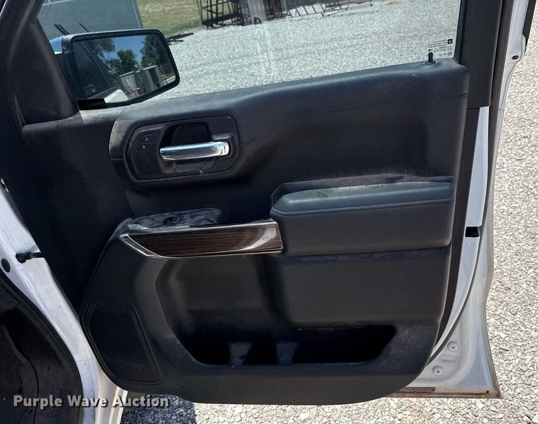 image for item EJ8786 2019 Chevrolet Silverado 1500 Double Cab pickup truck