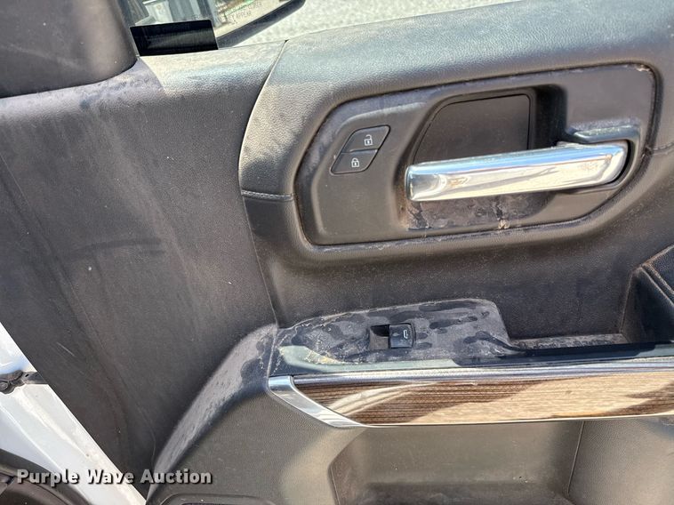 image for item EJ8786 2019 Chevrolet Silverado 1500 Double Cab pickup truck