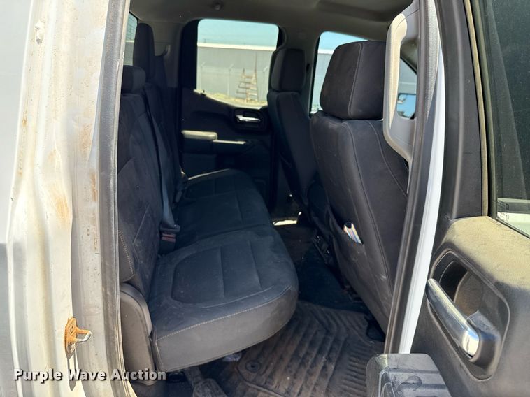 image for item EJ8786 2019 Chevrolet Silverado 1500 Double Cab pickup truck