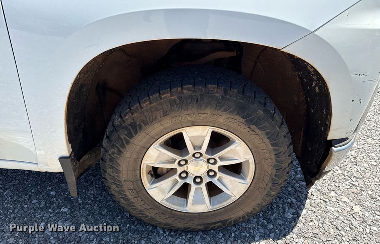 image for item EJ8786 2019 Chevrolet Silverado 1500 Double Cab pickup truck