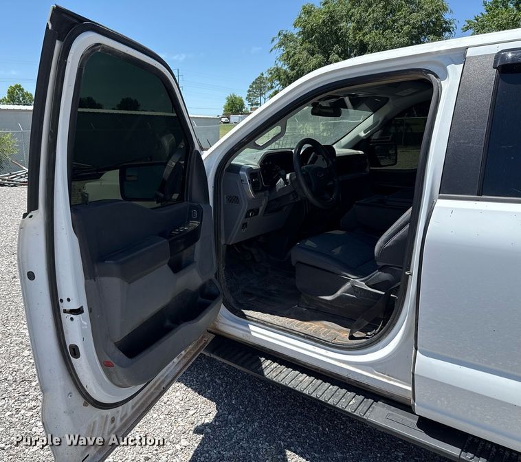 image for item EJ8787 2022 Ford F150 SuperCrew pickup truck