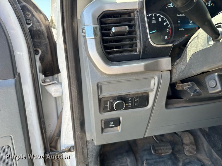 image for item EJ8787 2022 Ford F150 SuperCrew pickup truck