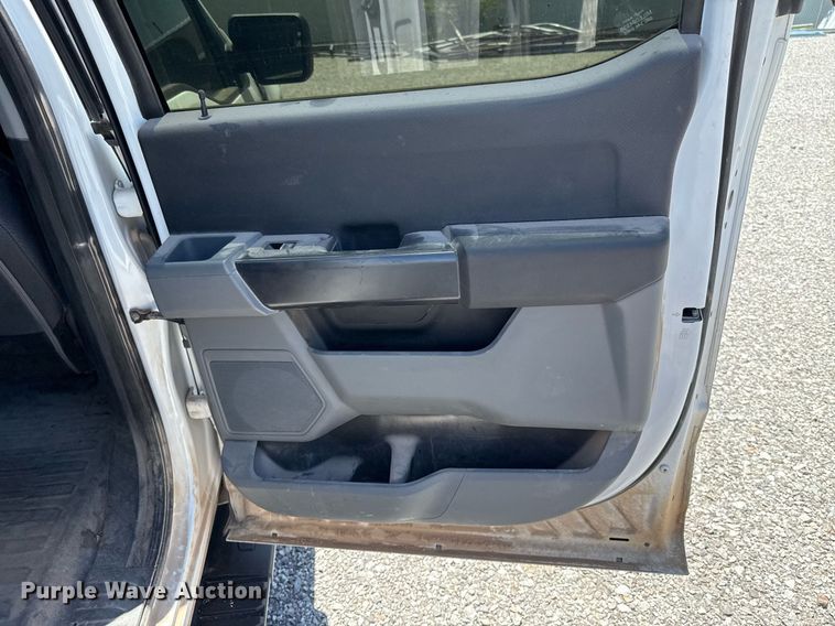 image for item EJ8787 2022 Ford F150 SuperCrew pickup truck