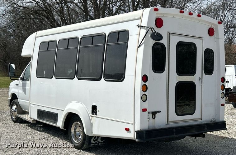 image for item EK2786 2011 Ford E350 Super Duty shuttle bus
