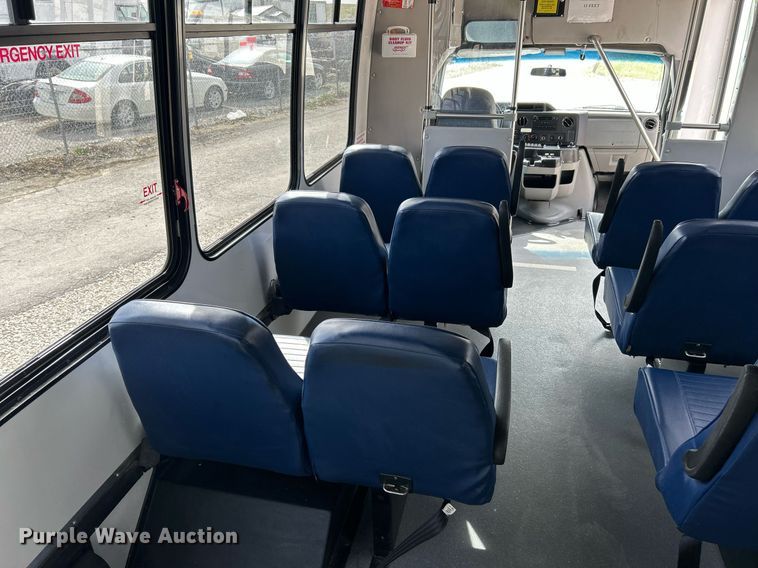 image for item EK2786 2011 Ford E350 Super Duty shuttle bus
