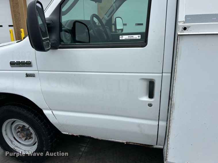 image for item EK2998 2011 Ford E350 Super Duty utility van