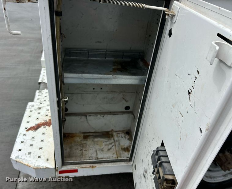 image for item EK2998 2011 Ford E350 Super Duty utility van