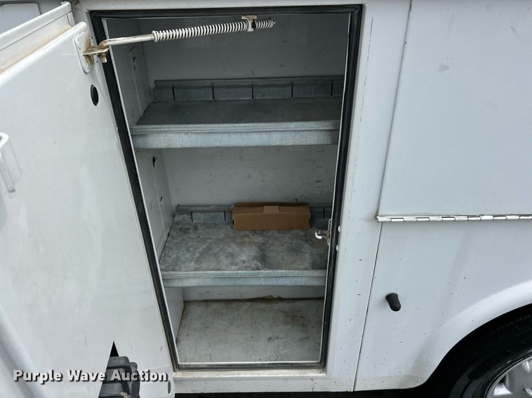 image for item EK2998 2011 Ford E350 Super Duty utility van