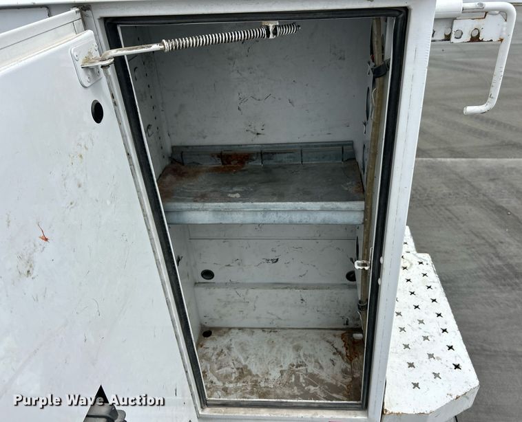 image for item EK2998 2011 Ford E350 Super Duty utility van