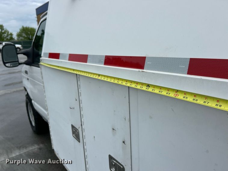 image for item EK2998 2011 Ford E350 Super Duty utility van