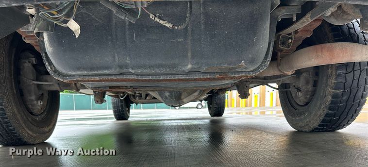 image for item EK2998 2011 Ford E350 Super Duty utility van