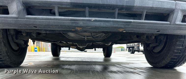 image for item EK2998 2011 Ford E350 Super Duty utility van