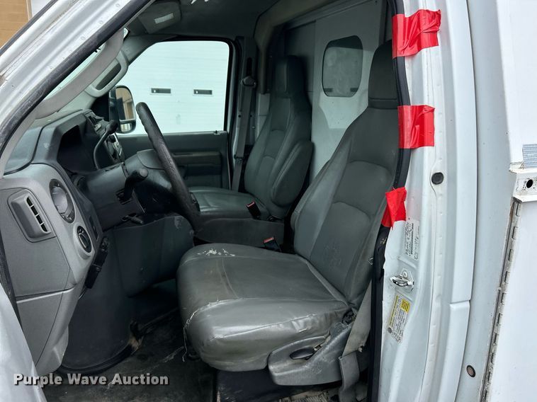 image for item EK2998 2011 Ford E350 Super Duty utility van
