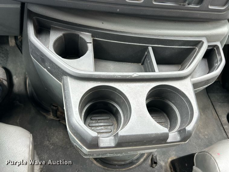 image for item EK2998 2011 Ford E350 Super Duty utility van