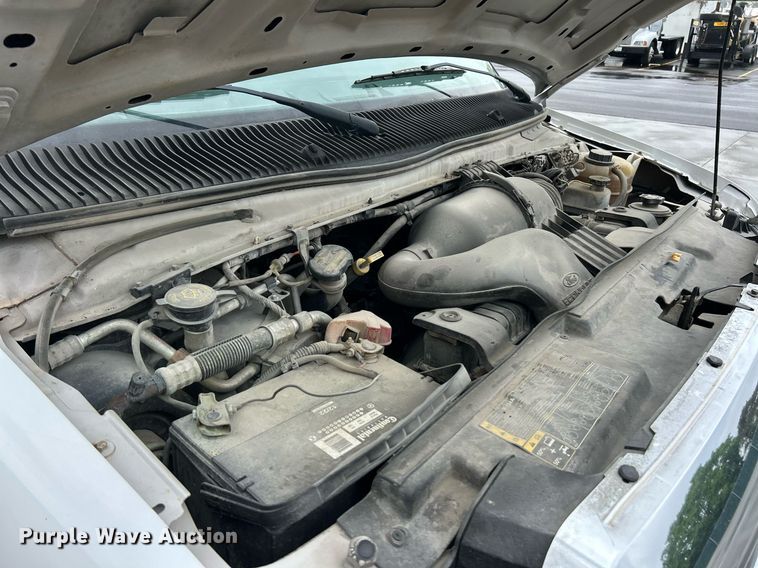 image for item EK2998 2011 Ford E350 Super Duty utility van