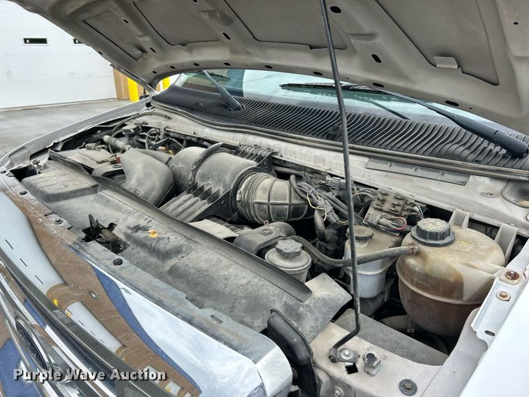 image for item EK2998 2011 Ford E350 Super Duty utility van