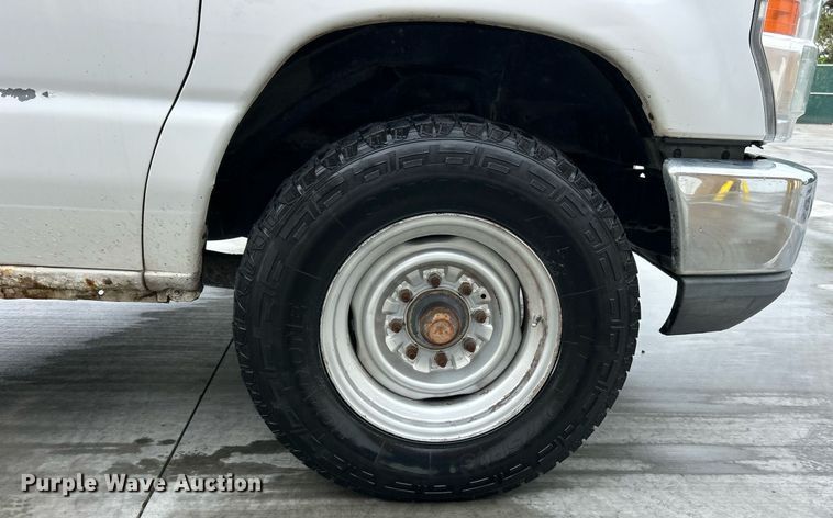 image for item EK2998 2011 Ford E350 Super Duty utility van