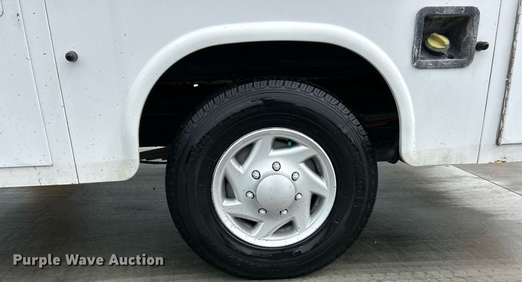 image for item EK2998 2011 Ford E350 Super Duty utility van