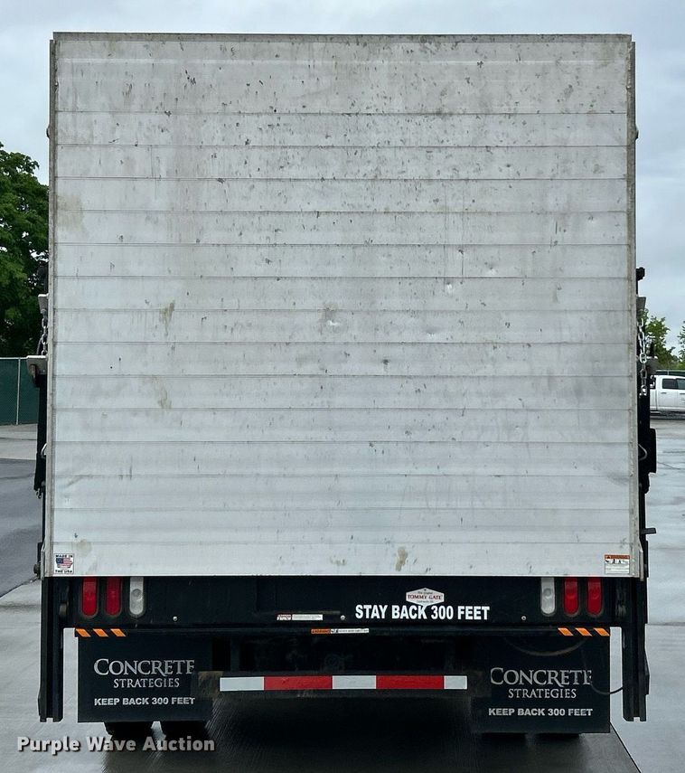 image for item EK2999 2003 Ford F550 Super Duty flatbed truck