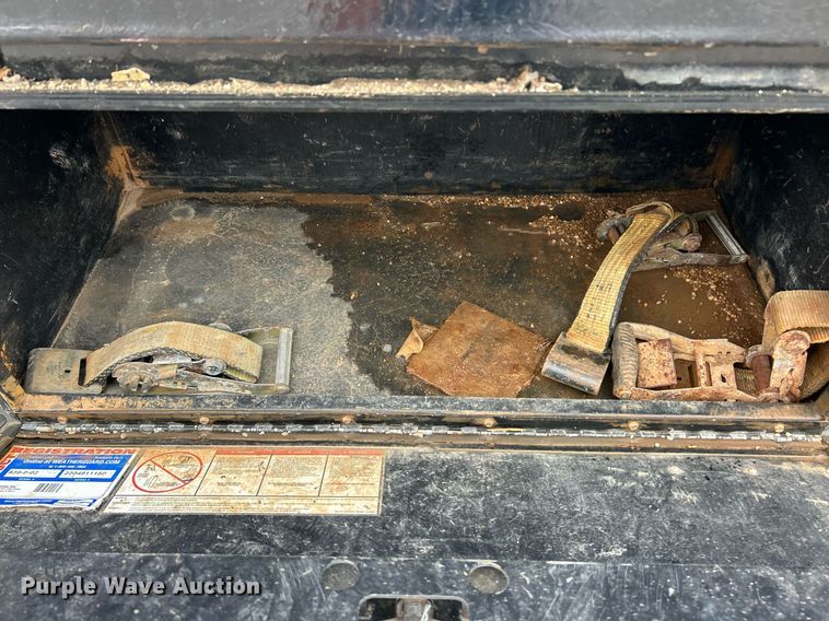 image for item EK2999 2003 Ford F550 Super Duty flatbed truck