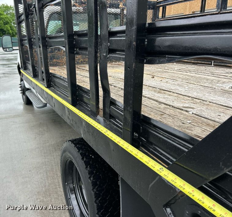 image for item EK2999 2003 Ford F550 Super Duty flatbed truck