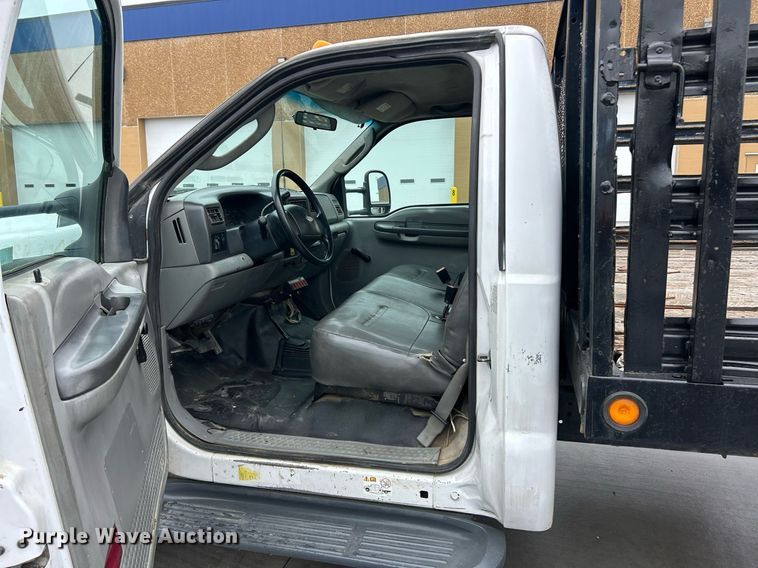 image for item EK2999 2003 Ford F550 Super Duty flatbed truck