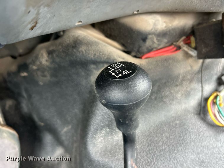 image for item EK2999 2003 Ford F550 Super Duty flatbed truck