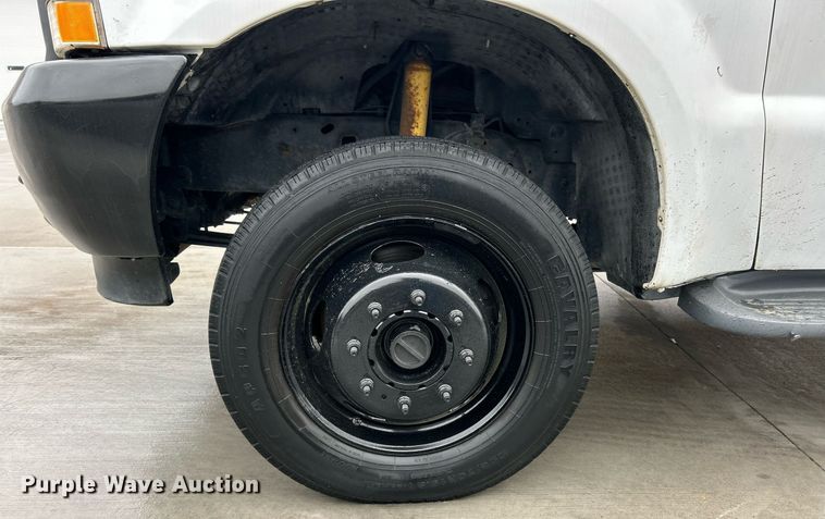 image for item EK2999 2003 Ford F550 Super Duty flatbed truck