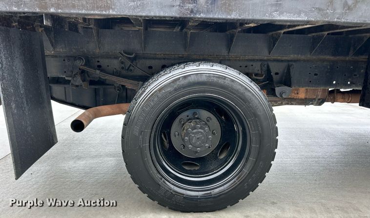 image for item EK2999 2003 Ford F550 Super Duty flatbed truck