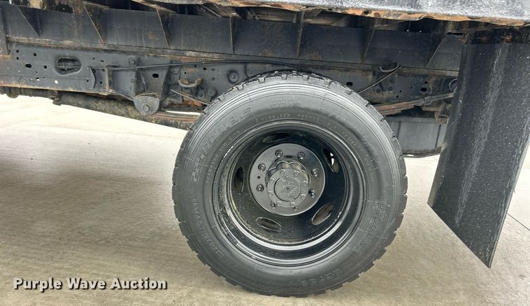 image for item EK2999 2003 Ford F550 Super Duty flatbed truck
