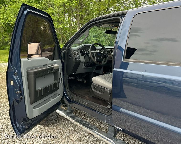 image for item EK3003 2014 Ford F250 Super Duty XLT Crew Cab pickup truck