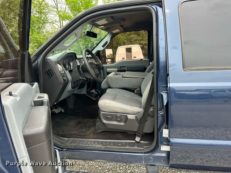 image for item EK3003 2014 Ford F250 Super Duty XLT Crew Cab pickup truck