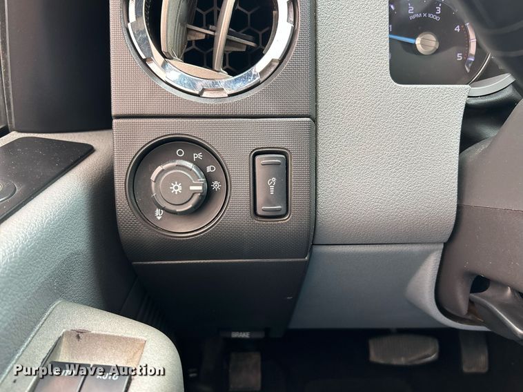 image for item EK3003 2014 Ford F250 Super Duty XLT Crew Cab pickup truck