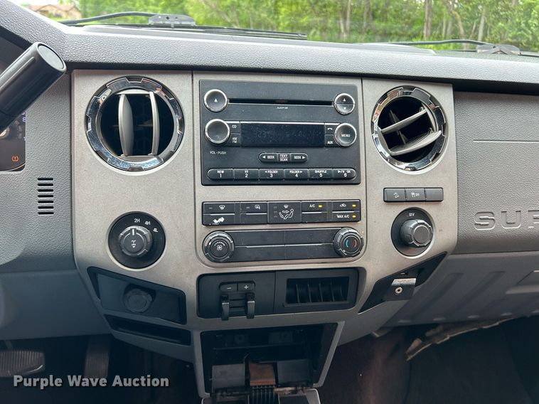 image for item EK3003 2014 Ford F250 Super Duty XLT Crew Cab pickup truck