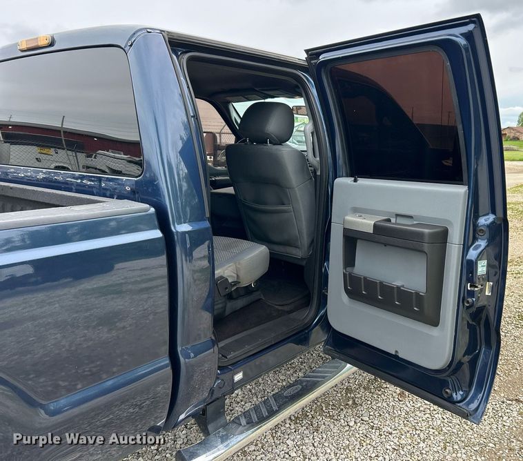 image for item EK3003 2014 Ford F250 Super Duty XLT Crew Cab pickup truck