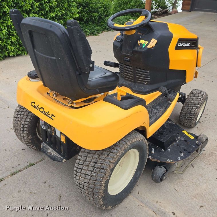 image for item EK5209 2017 Cub Cadet XT3 GSX lawn mower