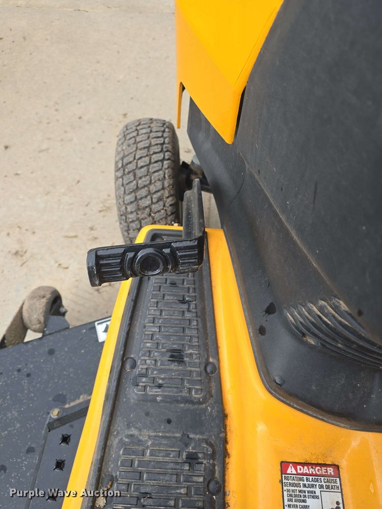 image for item EK5209 2017 Cub Cadet XT3 GSX lawn mower