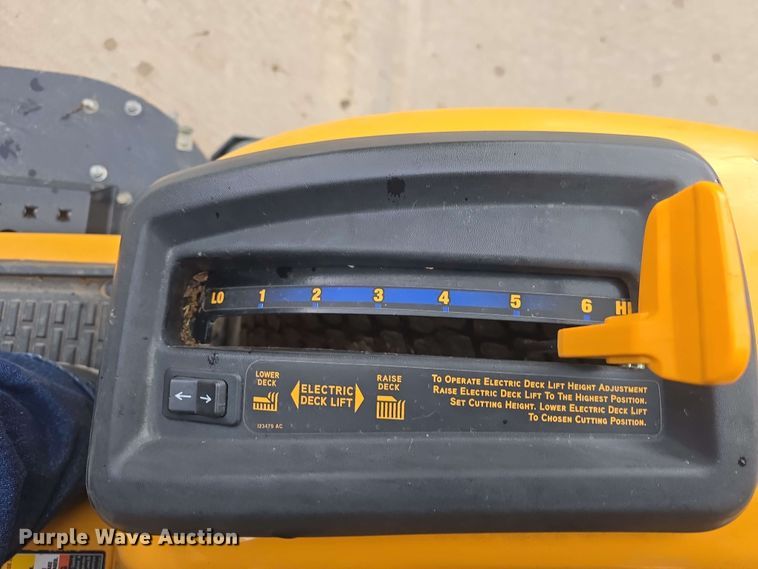 image for item EK5209 2017 Cub Cadet XT3 GSX lawn mower