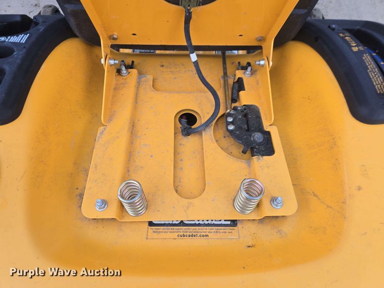 image for item EK5209 2017 Cub Cadet XT3 GSX lawn mower