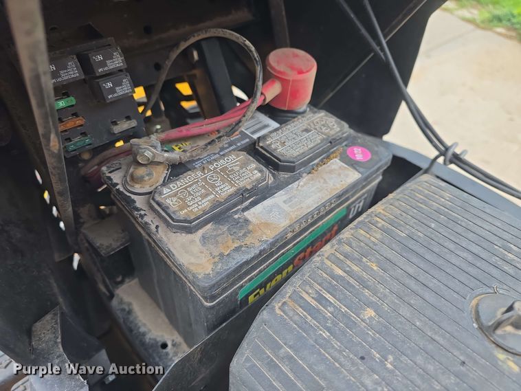 image for item EK5209 2017 Cub Cadet XT3 GSX lawn mower