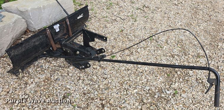 image for item EK5209 2017 Cub Cadet XT3 GSX lawn mower