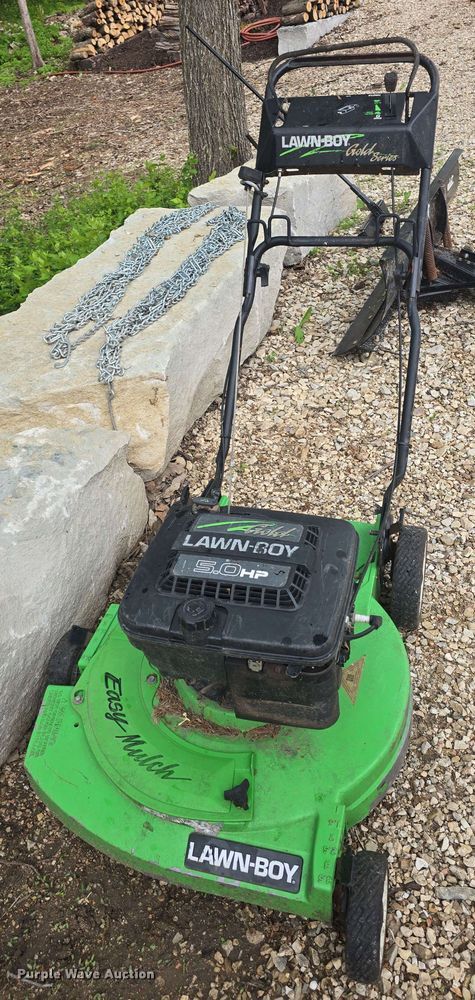 image for item EK5209 2017 Cub Cadet XT3 GSX lawn mower